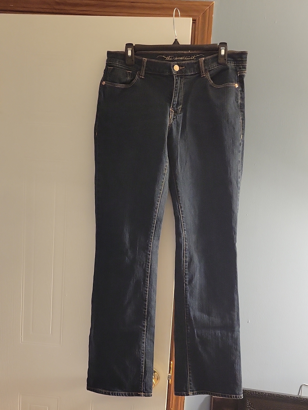 Old Navy "The Sweetheart" Classic Rise, stretch boot cut Women's Jeans Size 8L